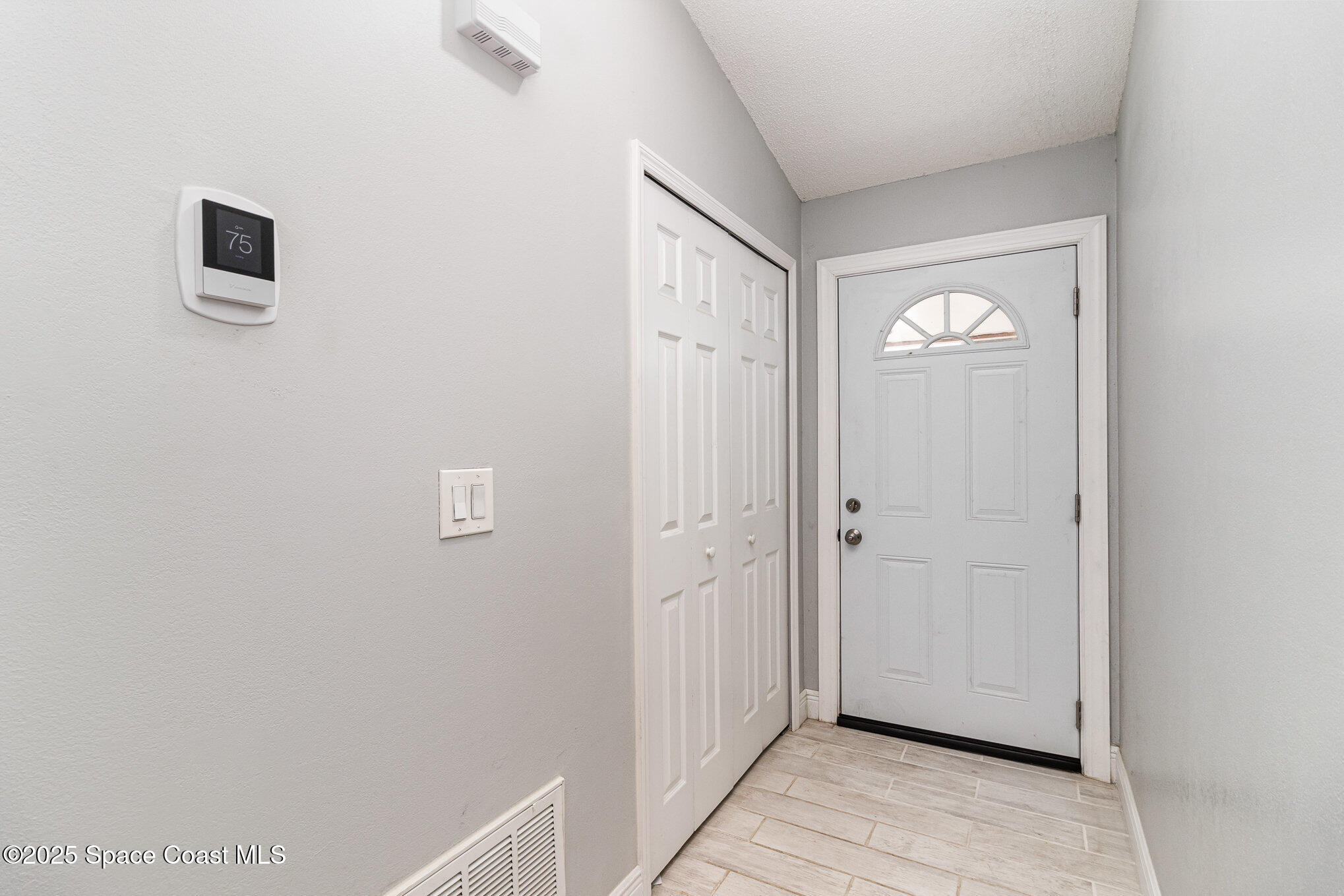 3715 Meadowwood Court