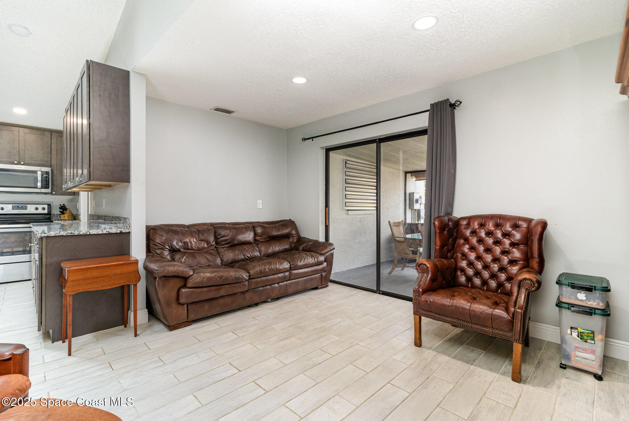 3715 Meadowwood Court