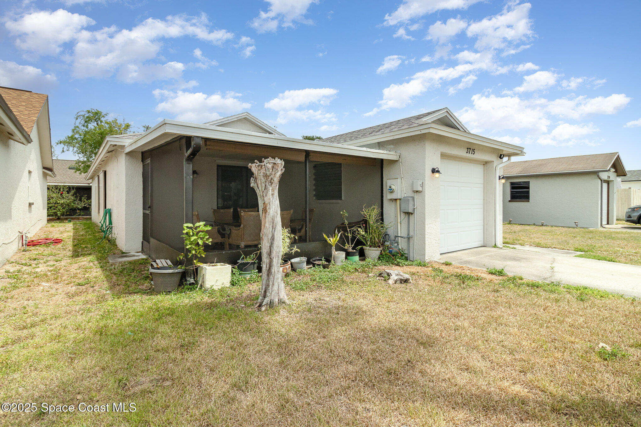 3715 Meadowwood Court
