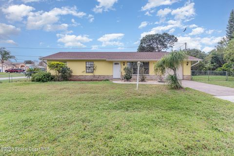 Photo of 660 SE Grandeur Street SE, Palm Bay, FL 32909 (MLS # 1064451)