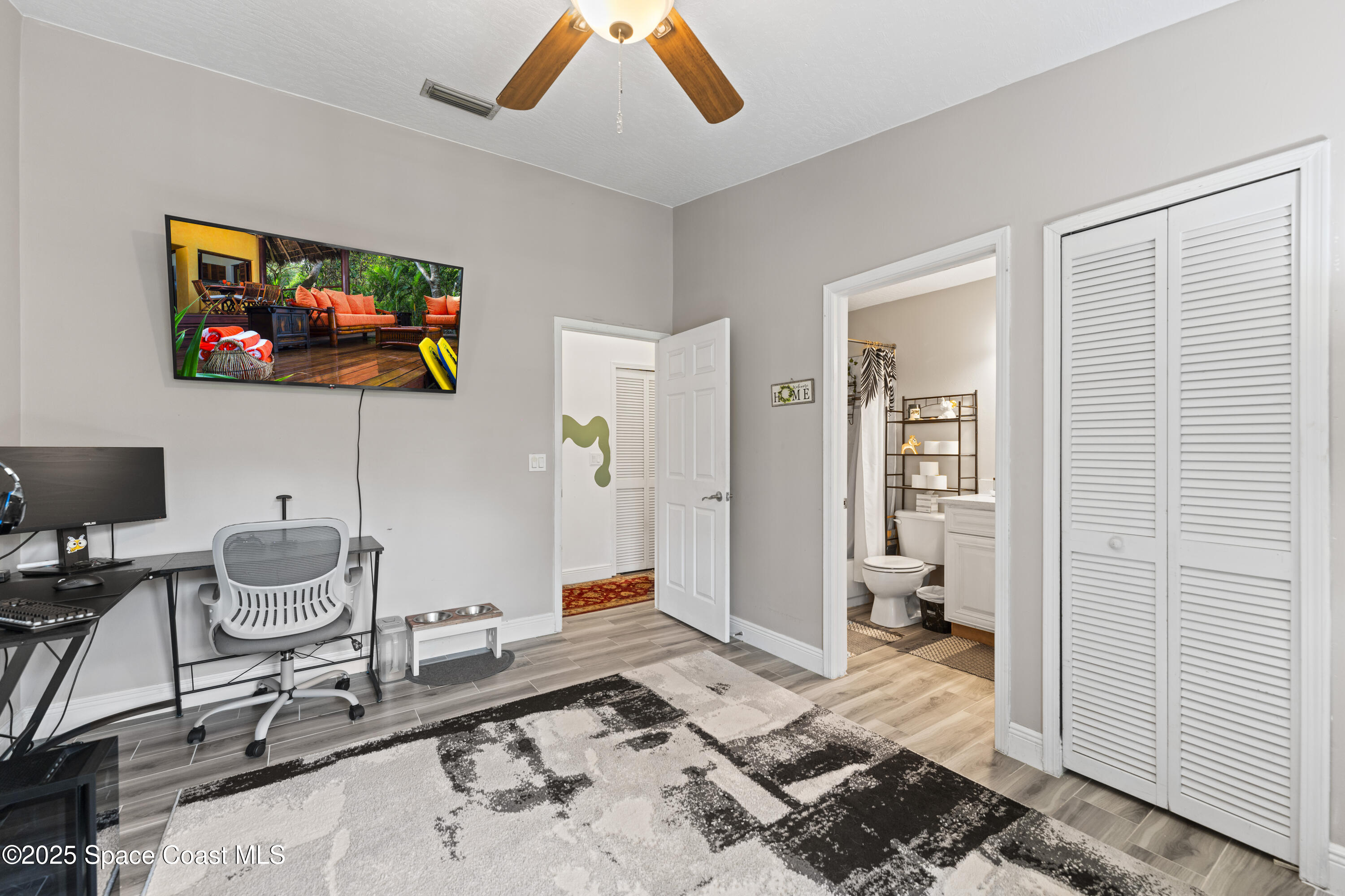 7667 N Wickham Road N 1418