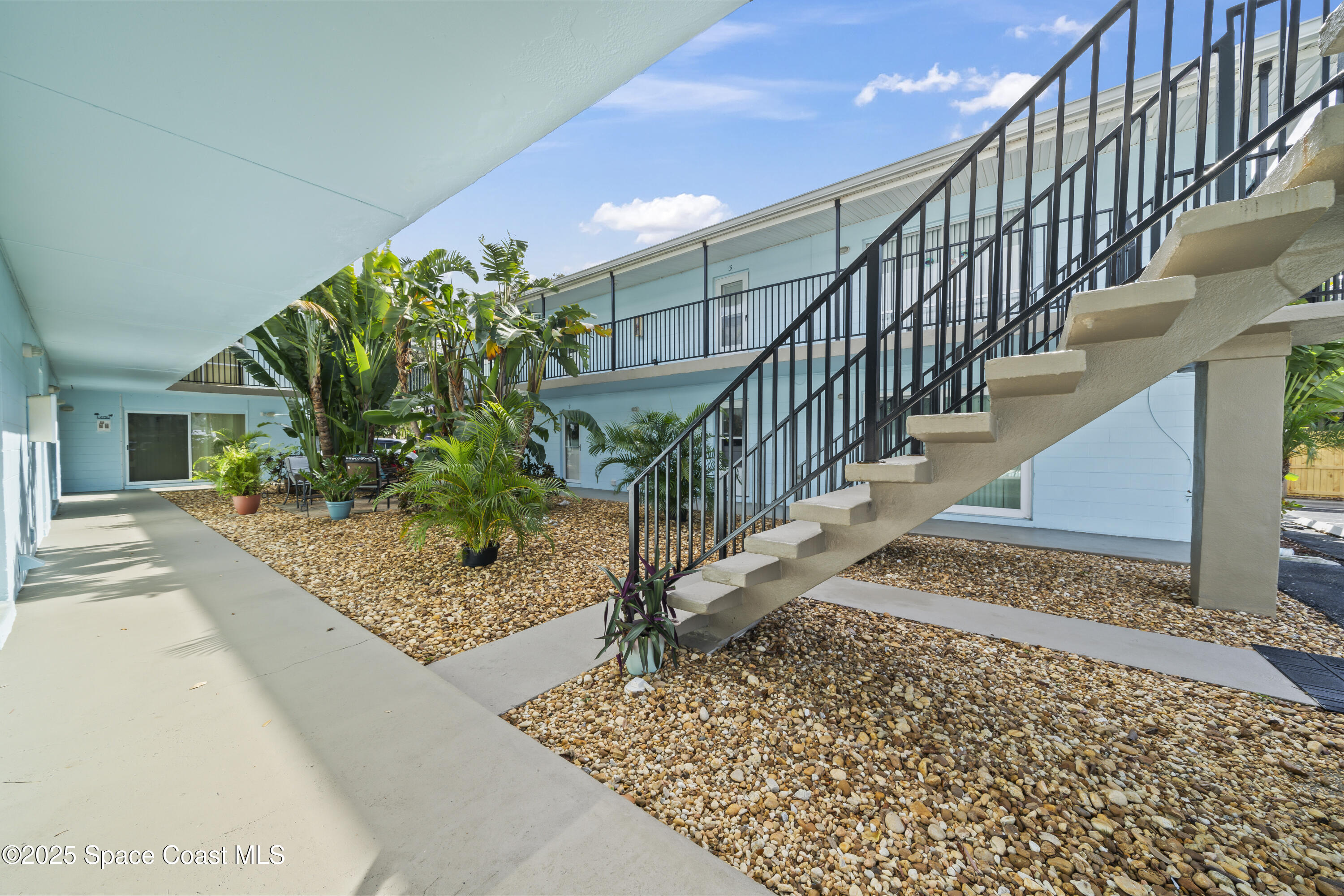 277 S Brevard Avenue 2-3