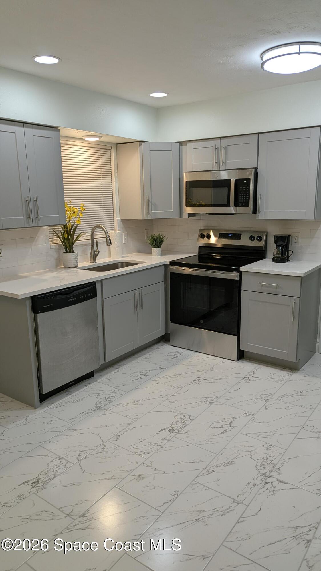 1616 Elizabeth Street