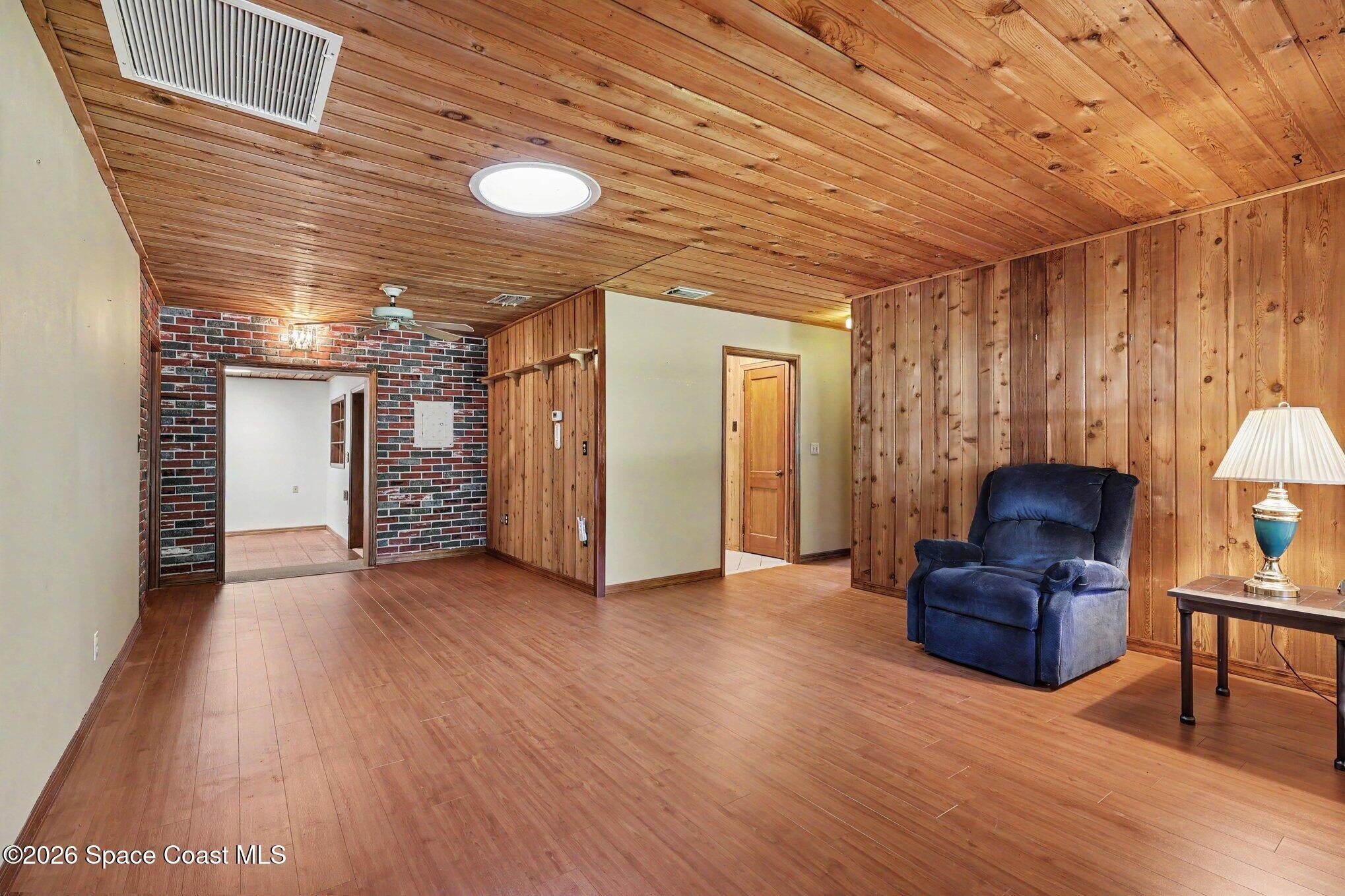 1601 Norman Drive