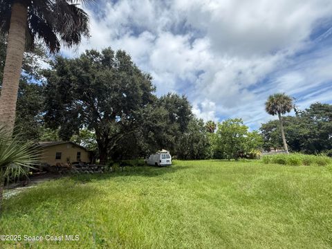Photo of 580 Easy Street, Merritt Island, FL 32953 (MLS # 1063924)