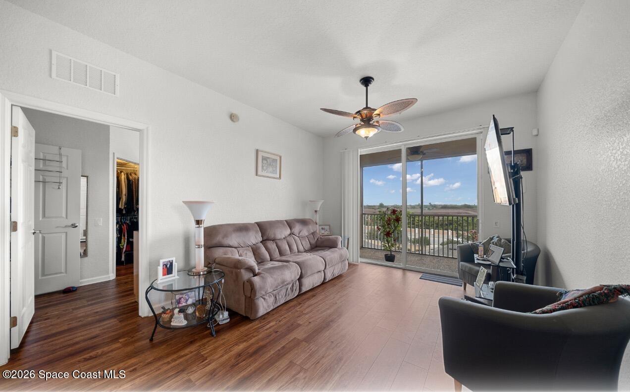 1626 Peregrine Circle 401