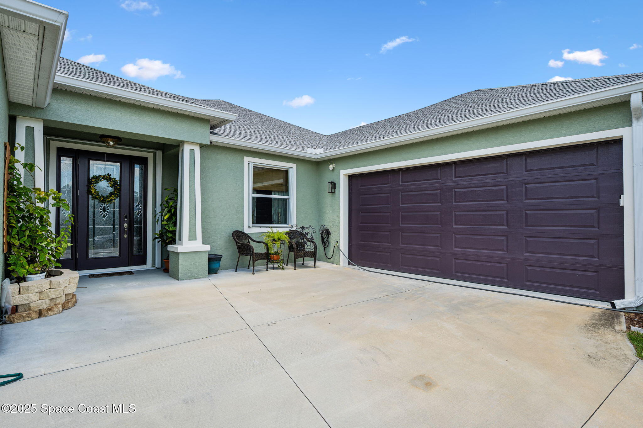 898 Gera Avenue NW