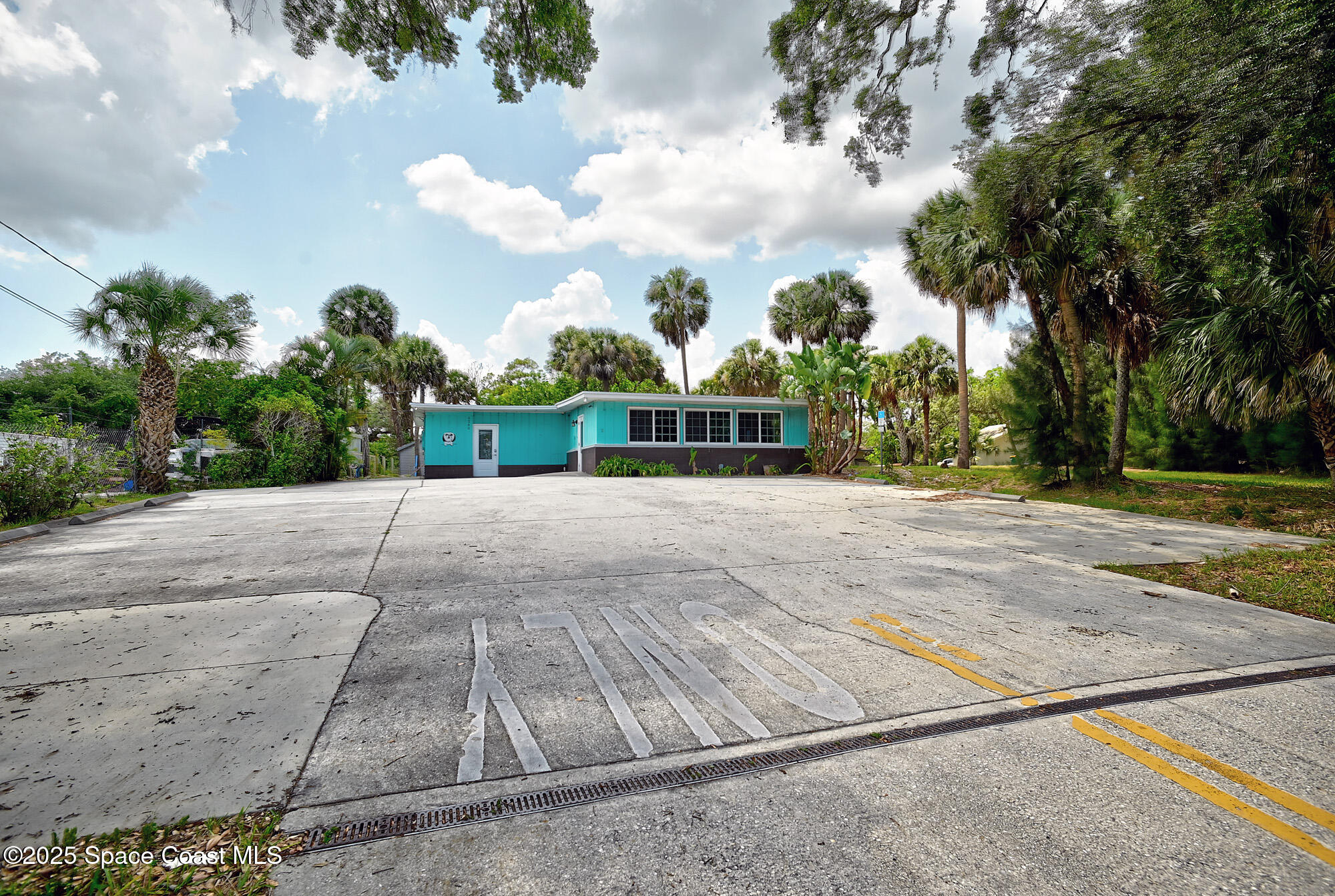 6260 N Highway 1