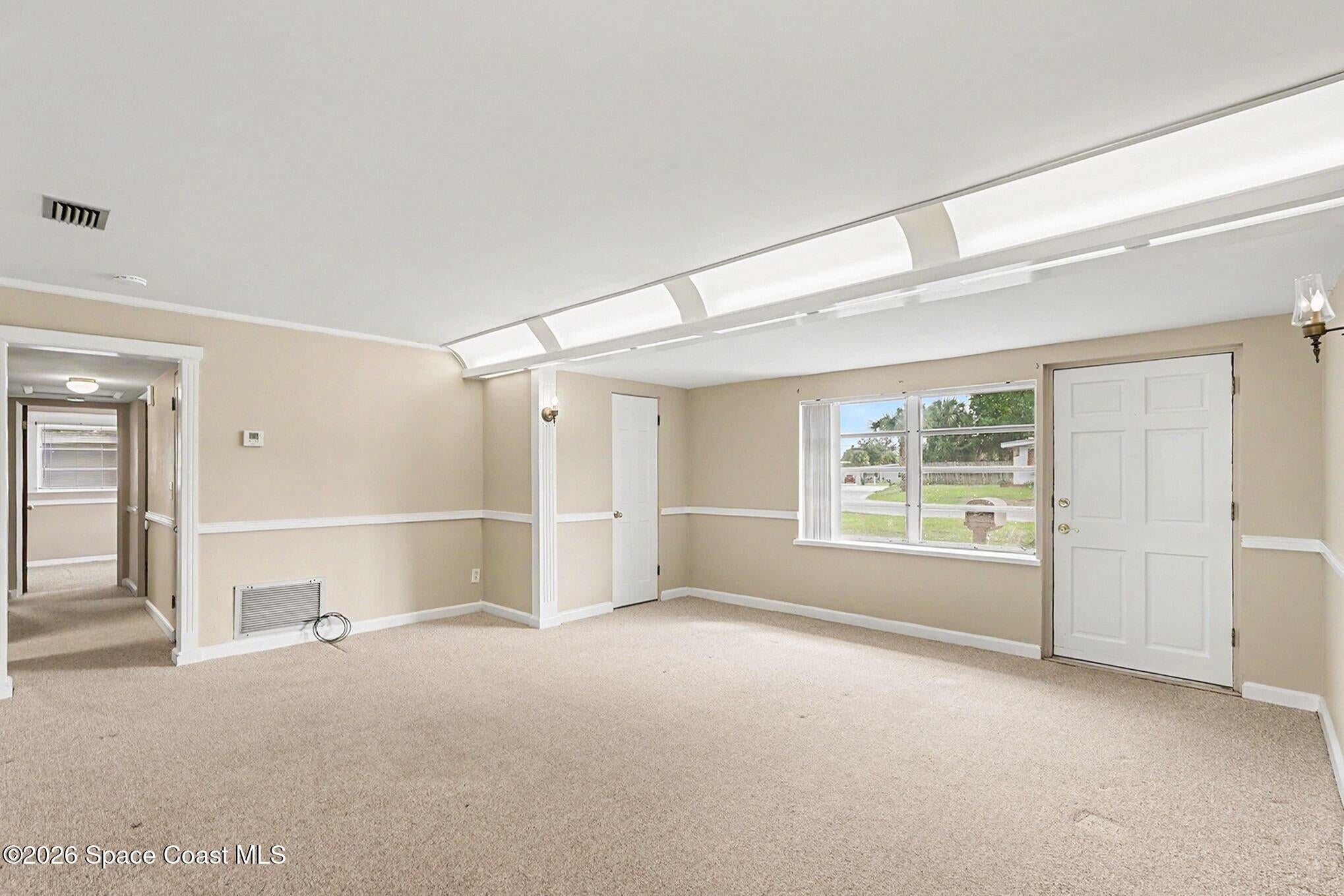 1550 Hillcrest Drive