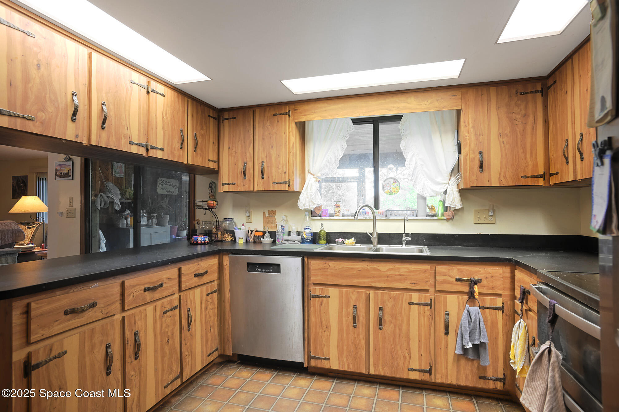 1387 Gleneagles Court
