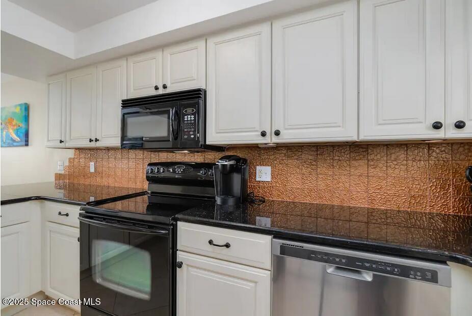7520 Ridgewood Avenue 104 404