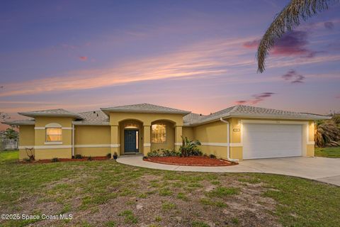 992 Coquina Street SE Palm Bay FL 32909