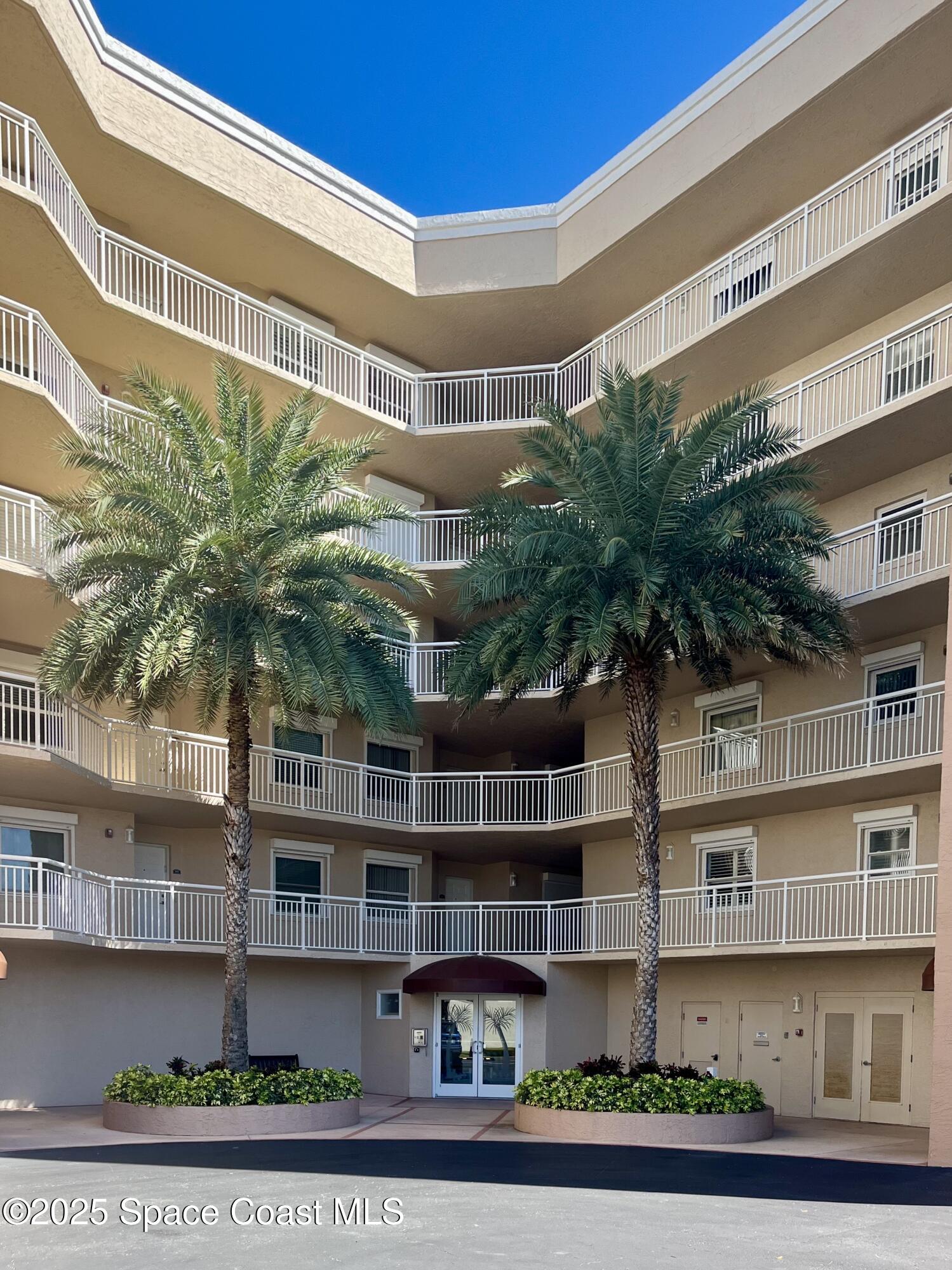 2805 N Highway A1A 301
