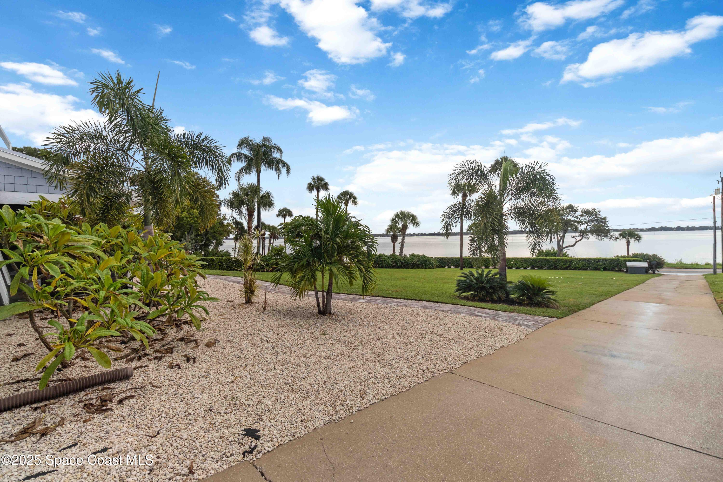 711 Indian River Drive