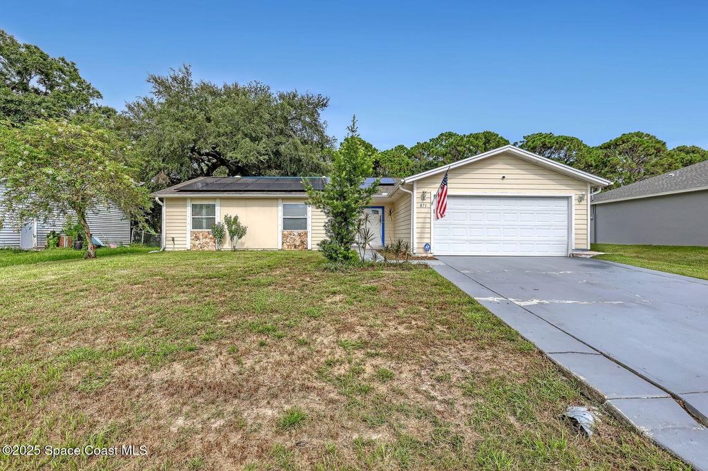 Photo of 871 Dunkirk Avenue NW, Palm Bay, FL 32907 (MLS # 1055994)
