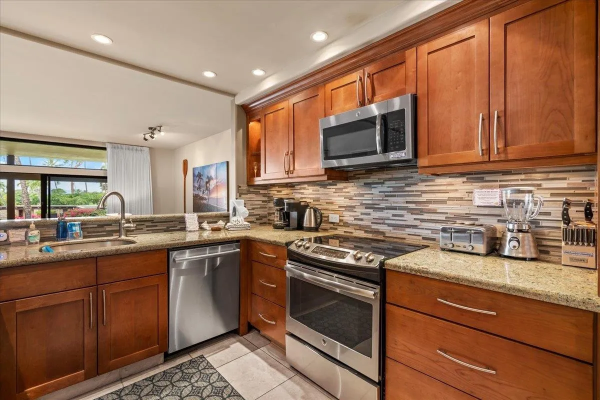 Lahaina, Hawaii 96761, United States, 2 Bedrooms Bedrooms, ,2 BathroomsBathrooms,Residential,Active,256356