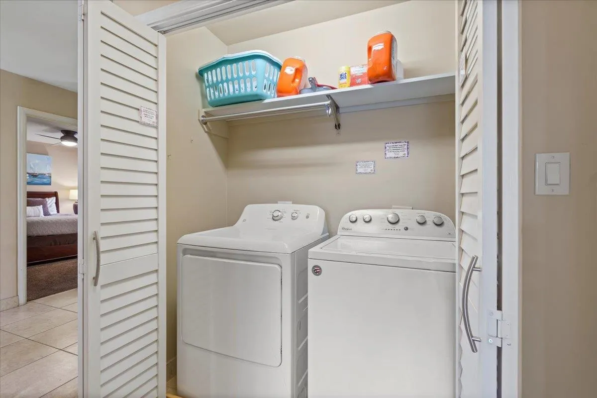 Lahaina, Hawaii 96761, United States, 2 Bedrooms Bedrooms, ,2 BathroomsBathrooms,Residential,Active,256356