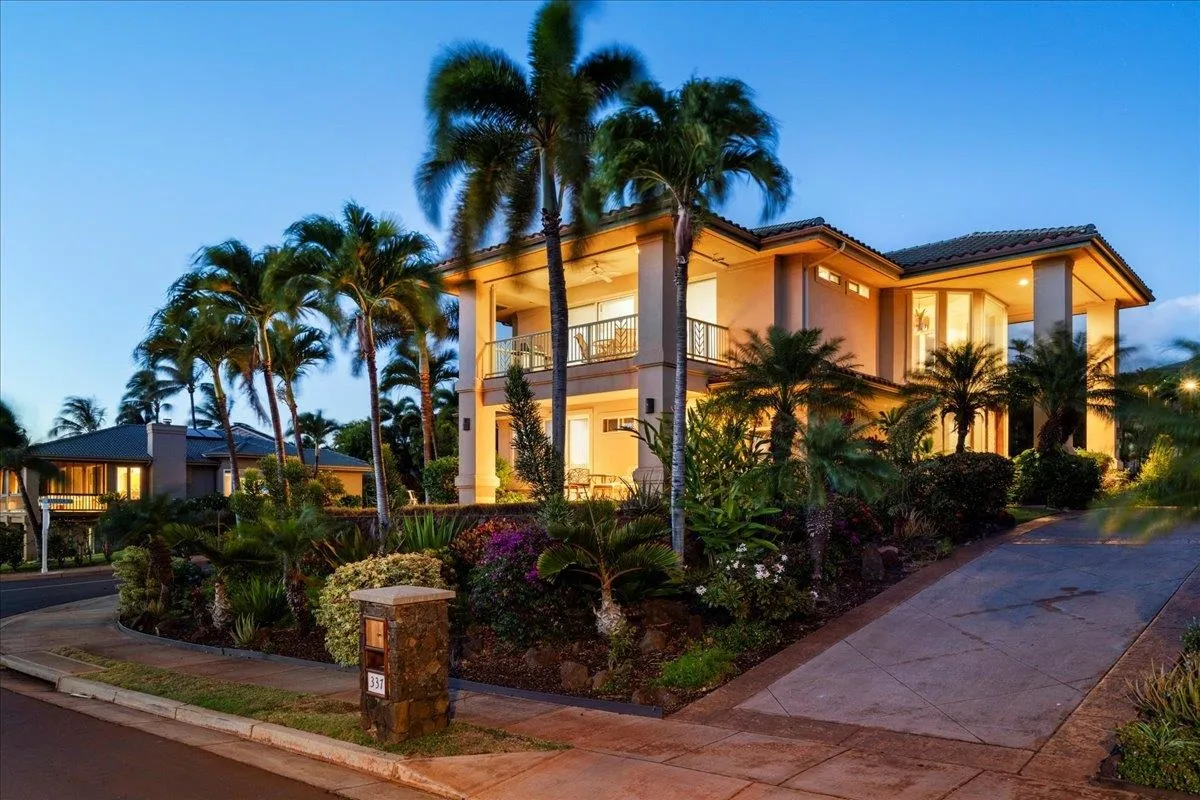 Lahaina, Hawaii 96761, United States, 3 Bedrooms Bedrooms, ,4 BathroomsBathrooms,Residential,Active,159102