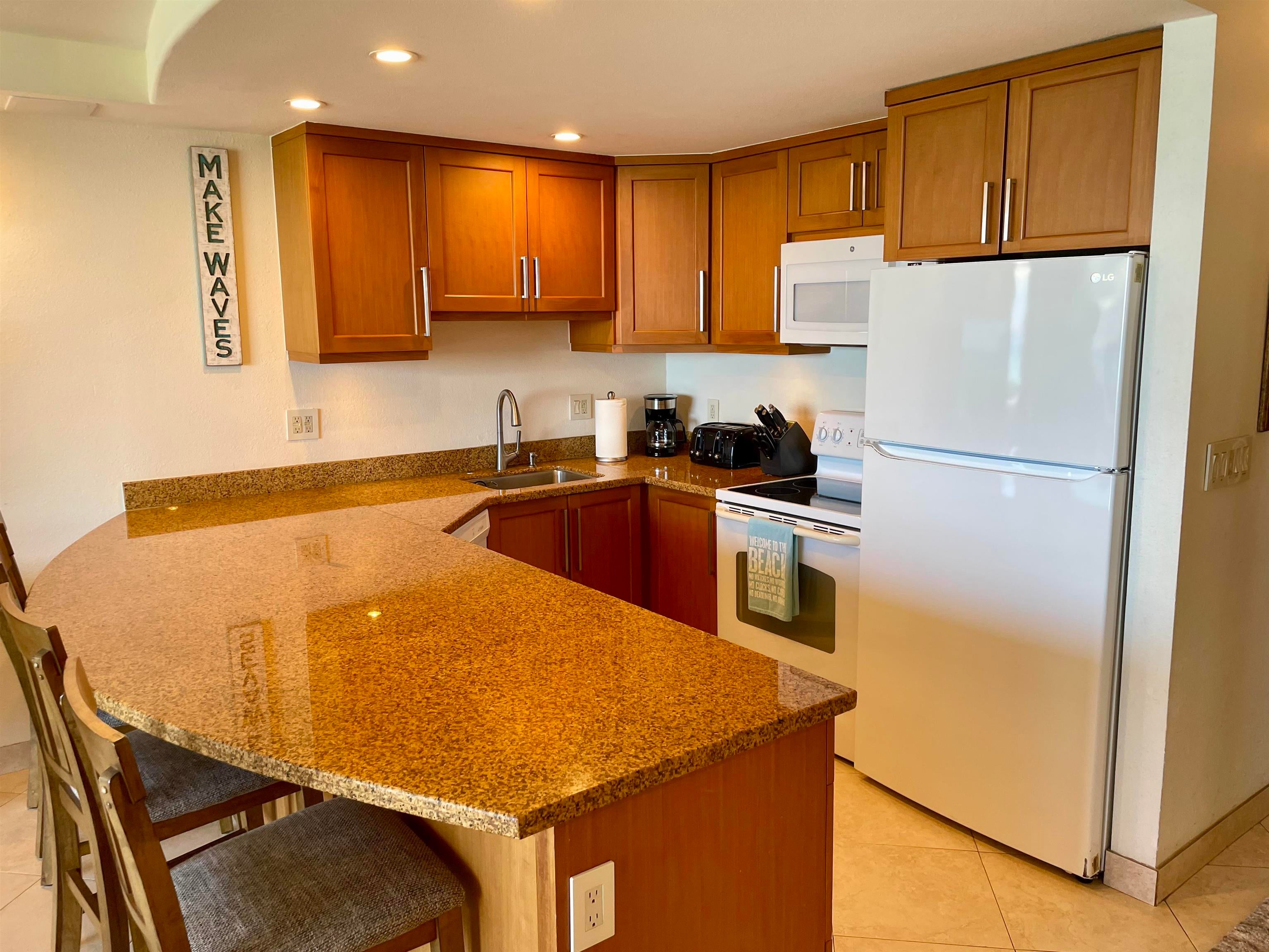 3543 Lower Honoapiilani Rd L205