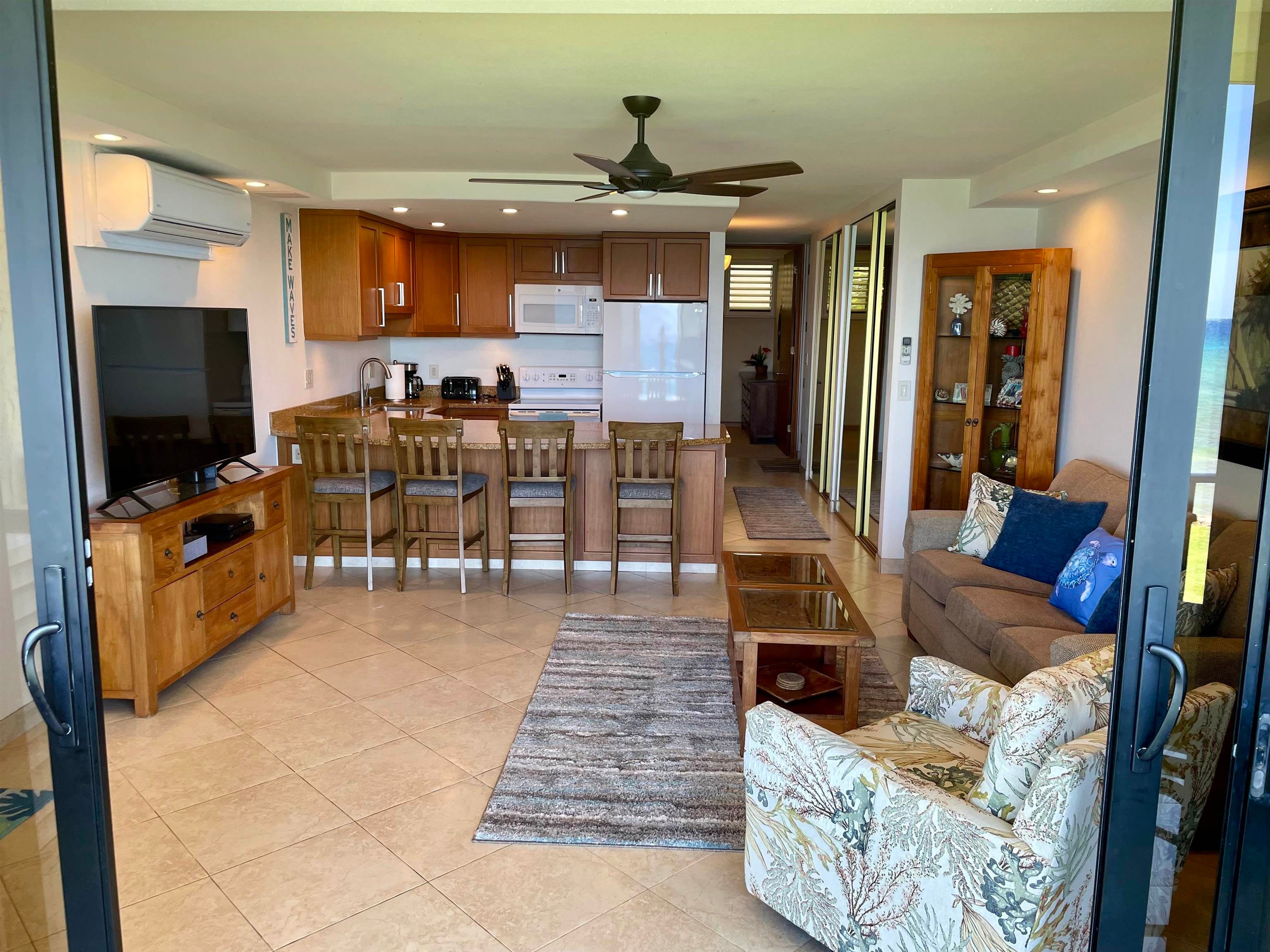 3543 Lower Honoapiilani Rd L205