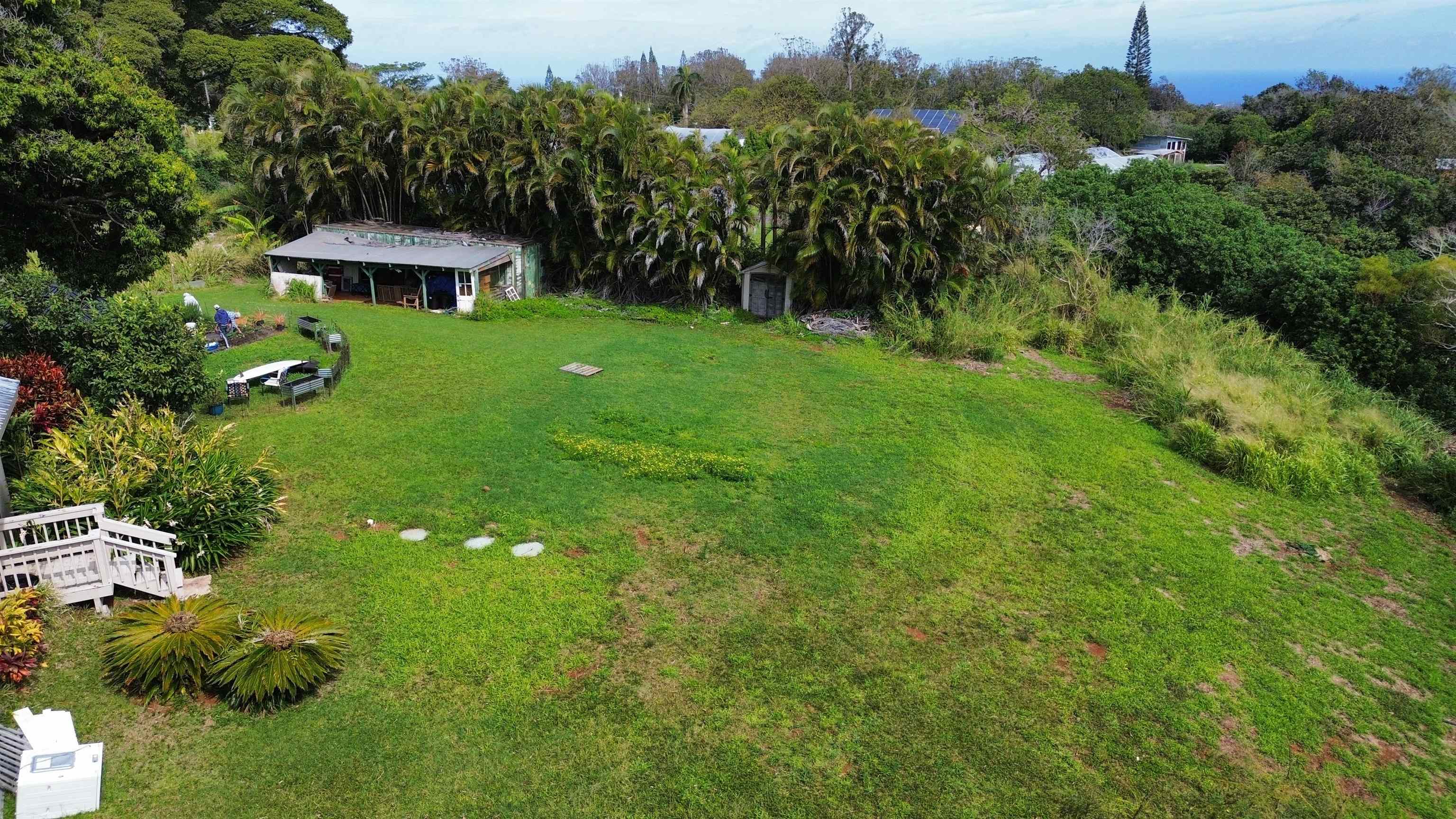 2615 Kaupakalua Rd