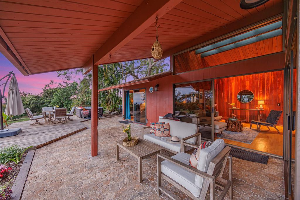 Photo of 200 Hoopalua Dr, Makawao, HI 96768 (MLS # 408070)