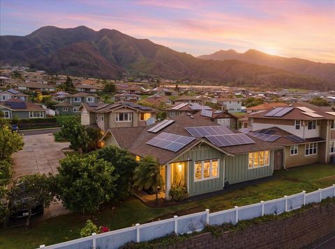 18 Maka Hou Loop Wailuku HI 96793