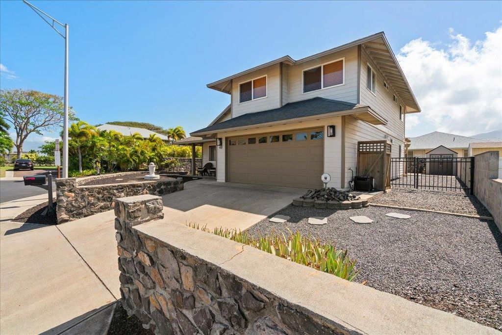 Photo of 48 Kuuhale Pl, Kahului, HI 96732 (MLS # 405310)