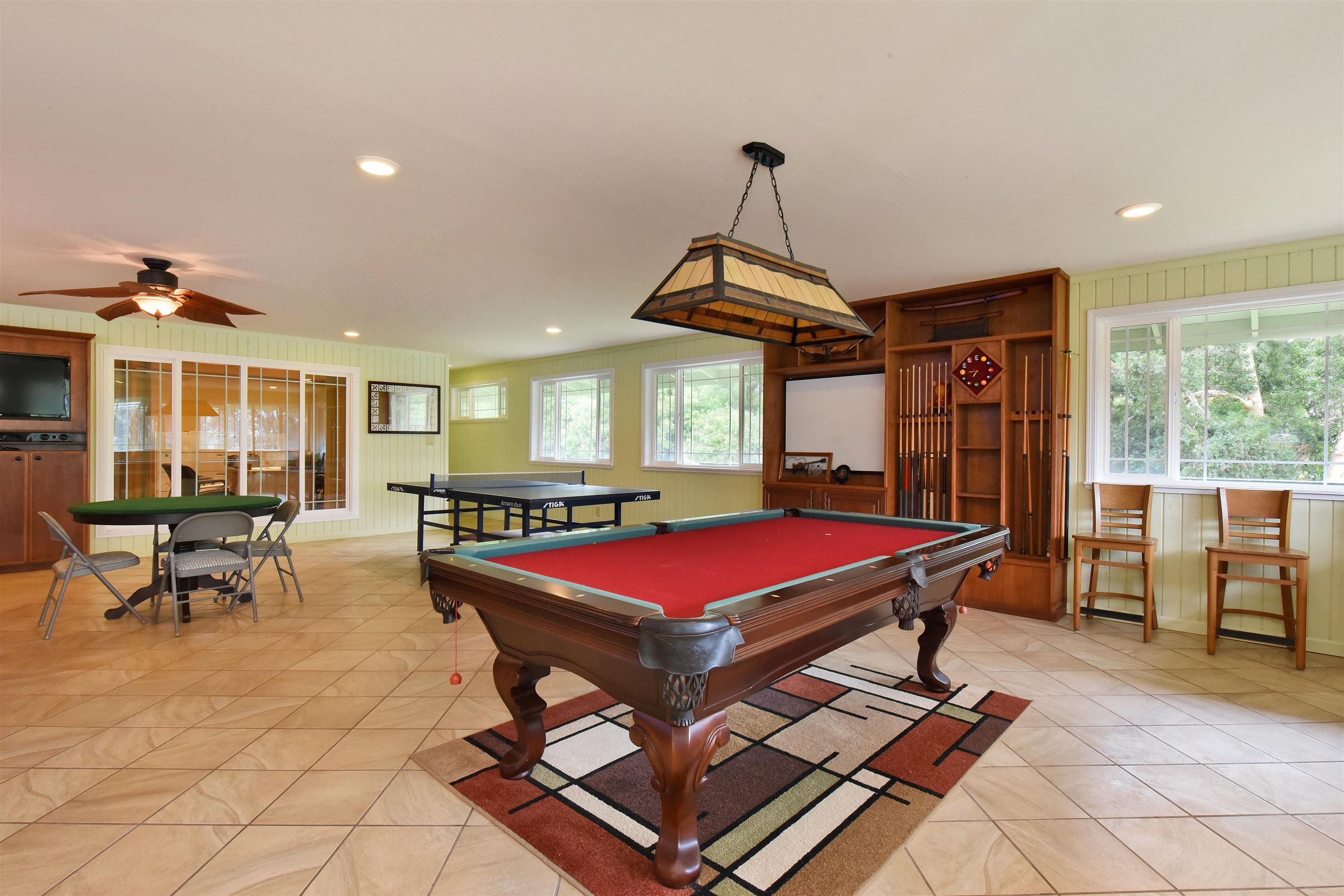 1525 Kaupakalua Rd