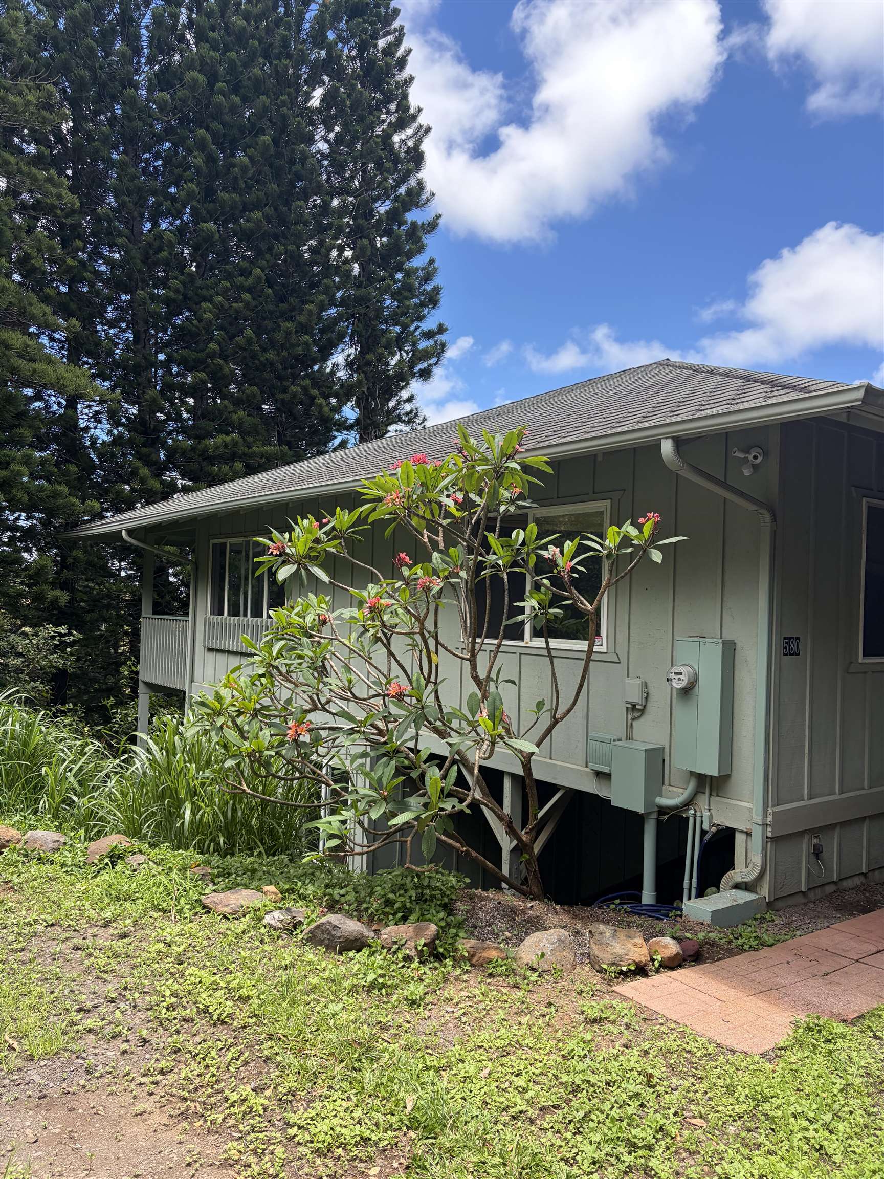 580 W Kuiaha Rd