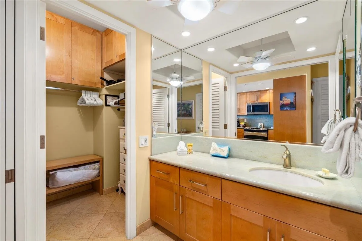 Lahaina, Hawaii 96761, United States, ,1 BathroomBathrooms,Residential,Pending,251004