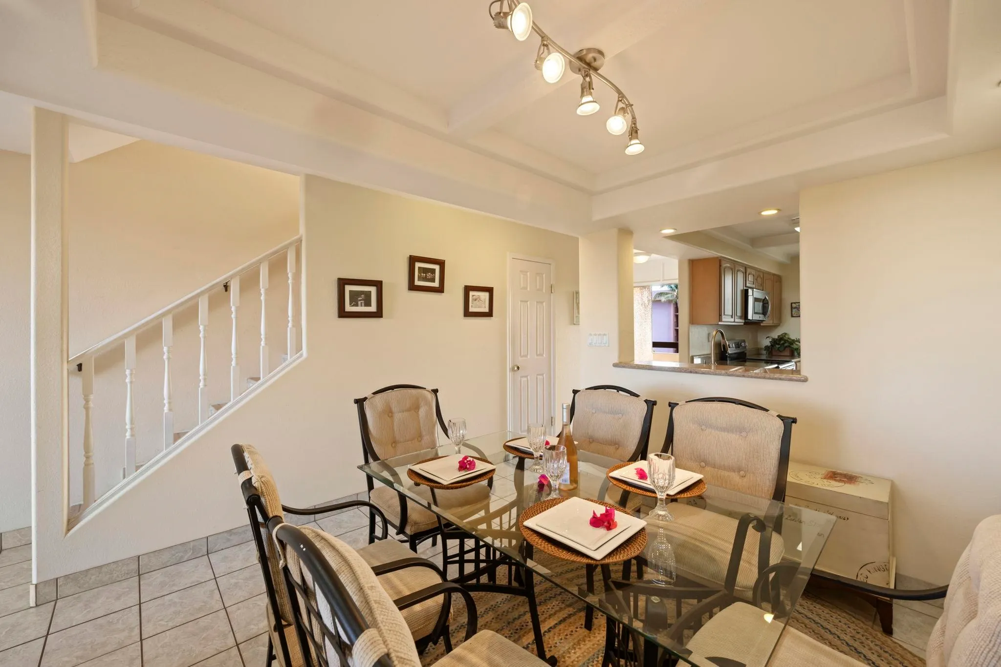 Lahaina, Hawaii 96761, United States, 2 Bedrooms Bedrooms, ,2 BathroomsBathrooms,Residential,Active,193631