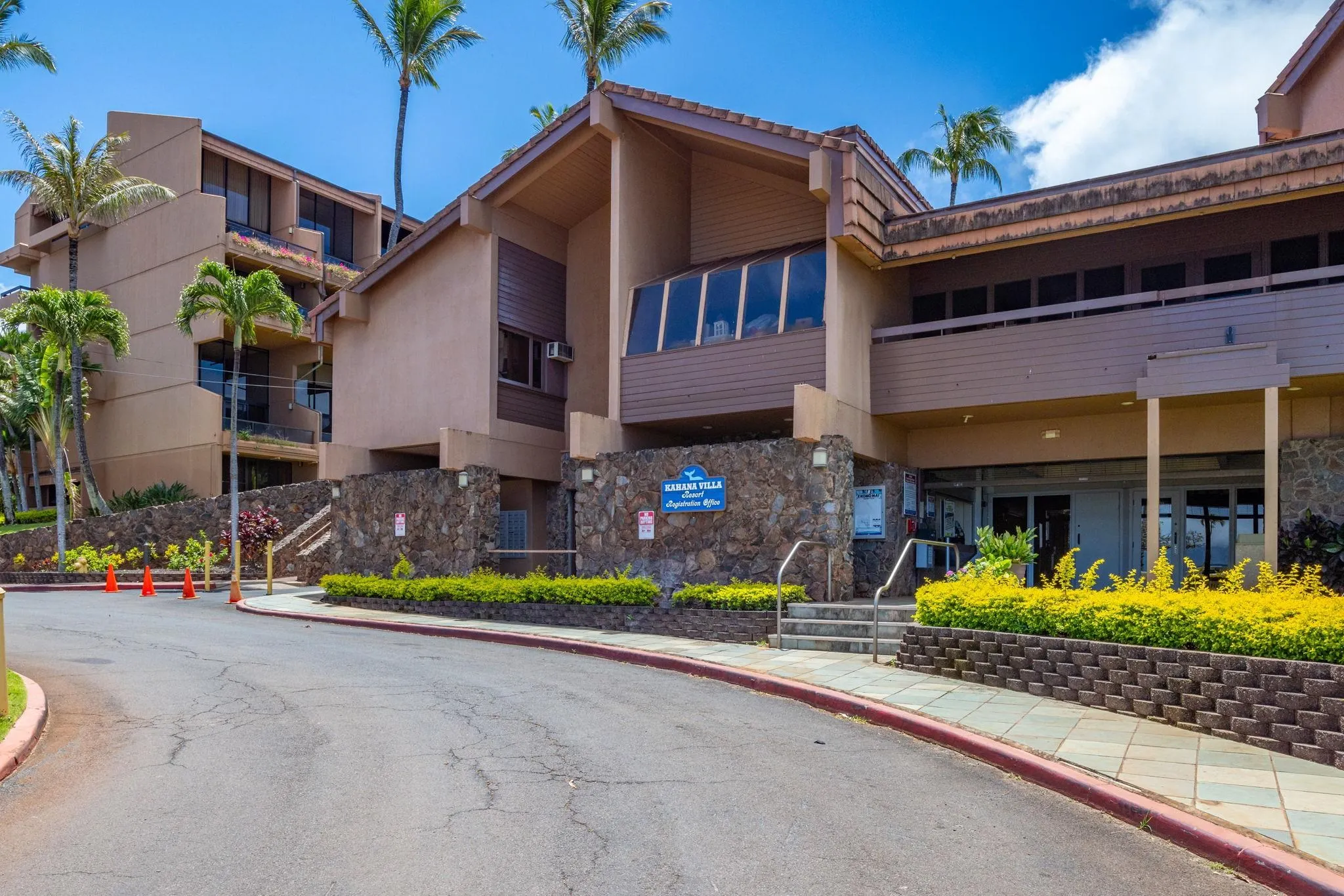 Lahaina, Hawaii 96761, United States, 2 Bedrooms Bedrooms, ,2 BathroomsBathrooms,Residential,Active,193631