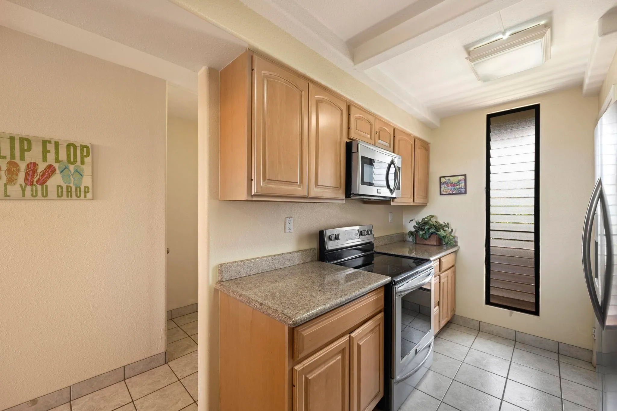 Lahaina, Hawaii 96761, United States, 2 Bedrooms Bedrooms, ,2 BathroomsBathrooms,Residential,Active,193631