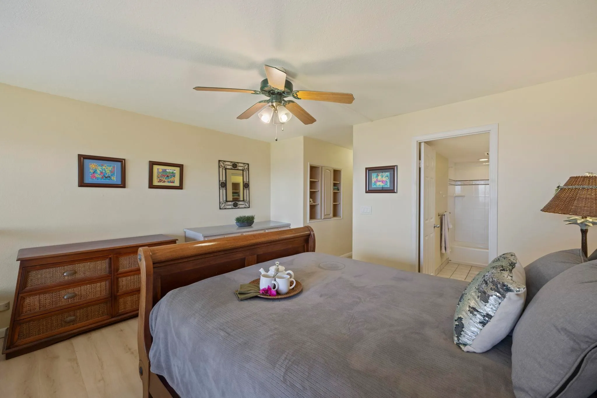 Lahaina, Hawaii 96761, United States, 2 Bedrooms Bedrooms, ,2 BathroomsBathrooms,Residential,Active,193631