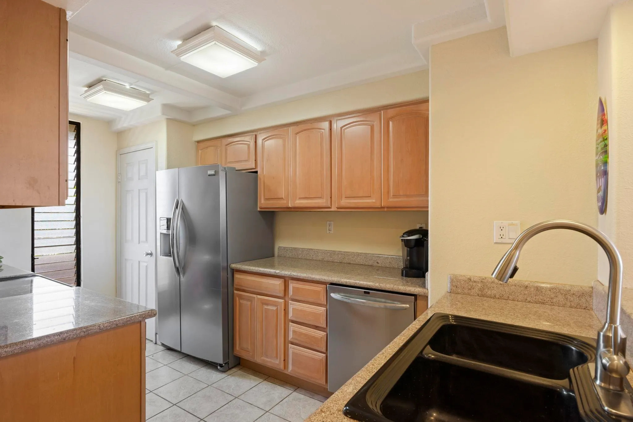 Lahaina, Hawaii 96761, United States, 2 Bedrooms Bedrooms, ,2 BathroomsBathrooms,Residential,Active,193631