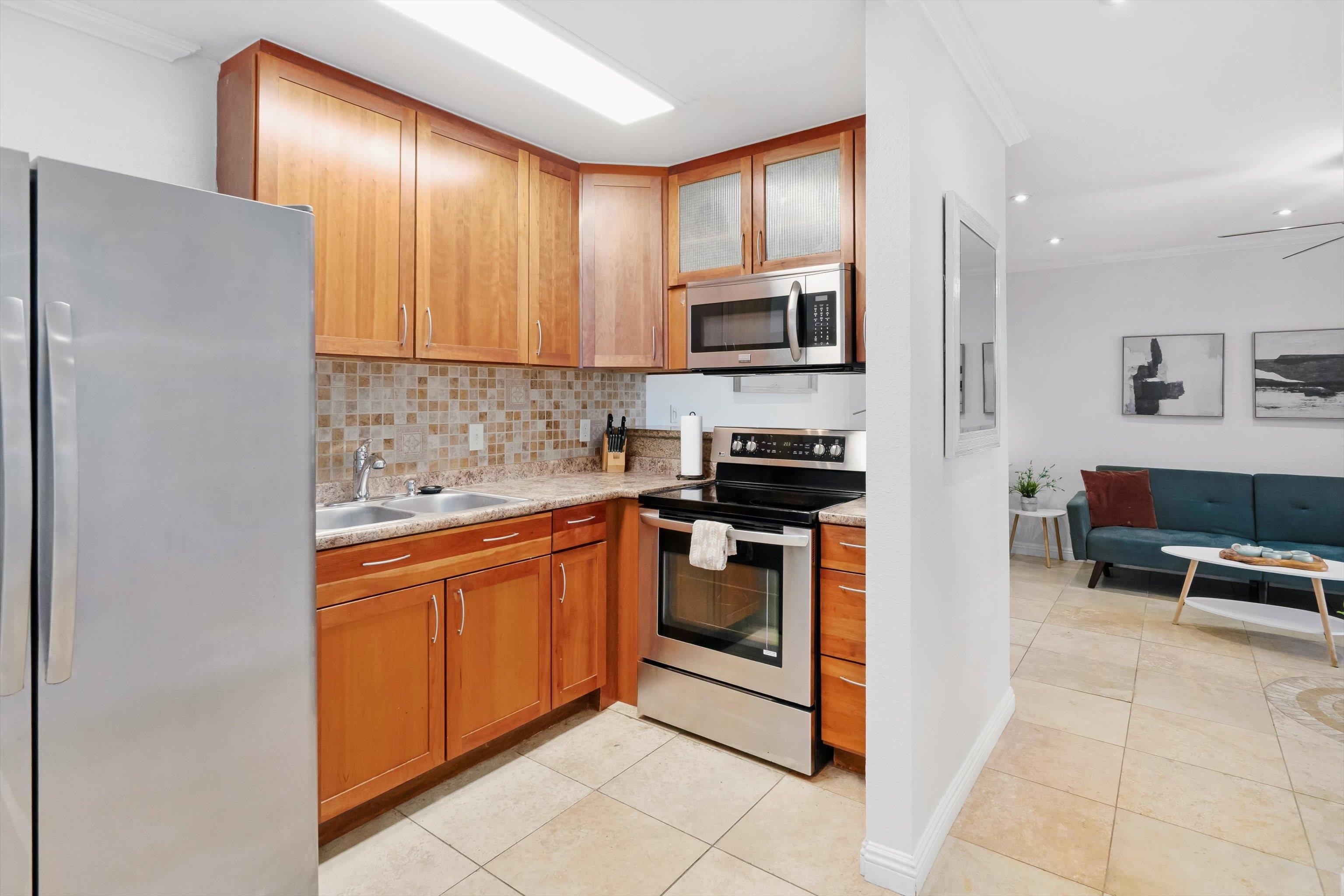 160 Keonekai Rd 14-101