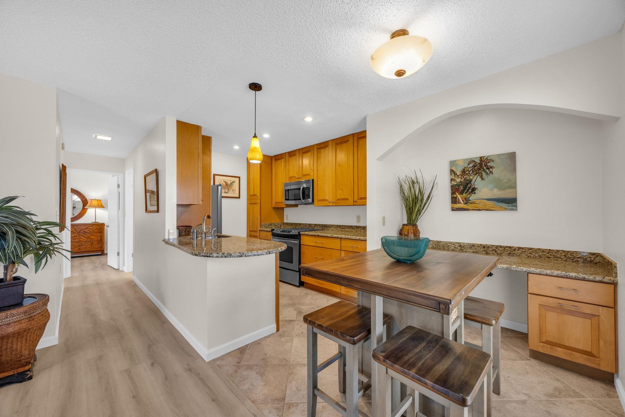 160 Keonekai Rd 16-102