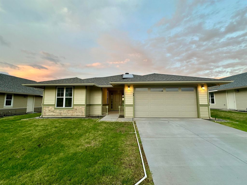 Photo of 88 Unahe Pl #Lot 8, Kahului, HI 96732 (MLS # 405891)