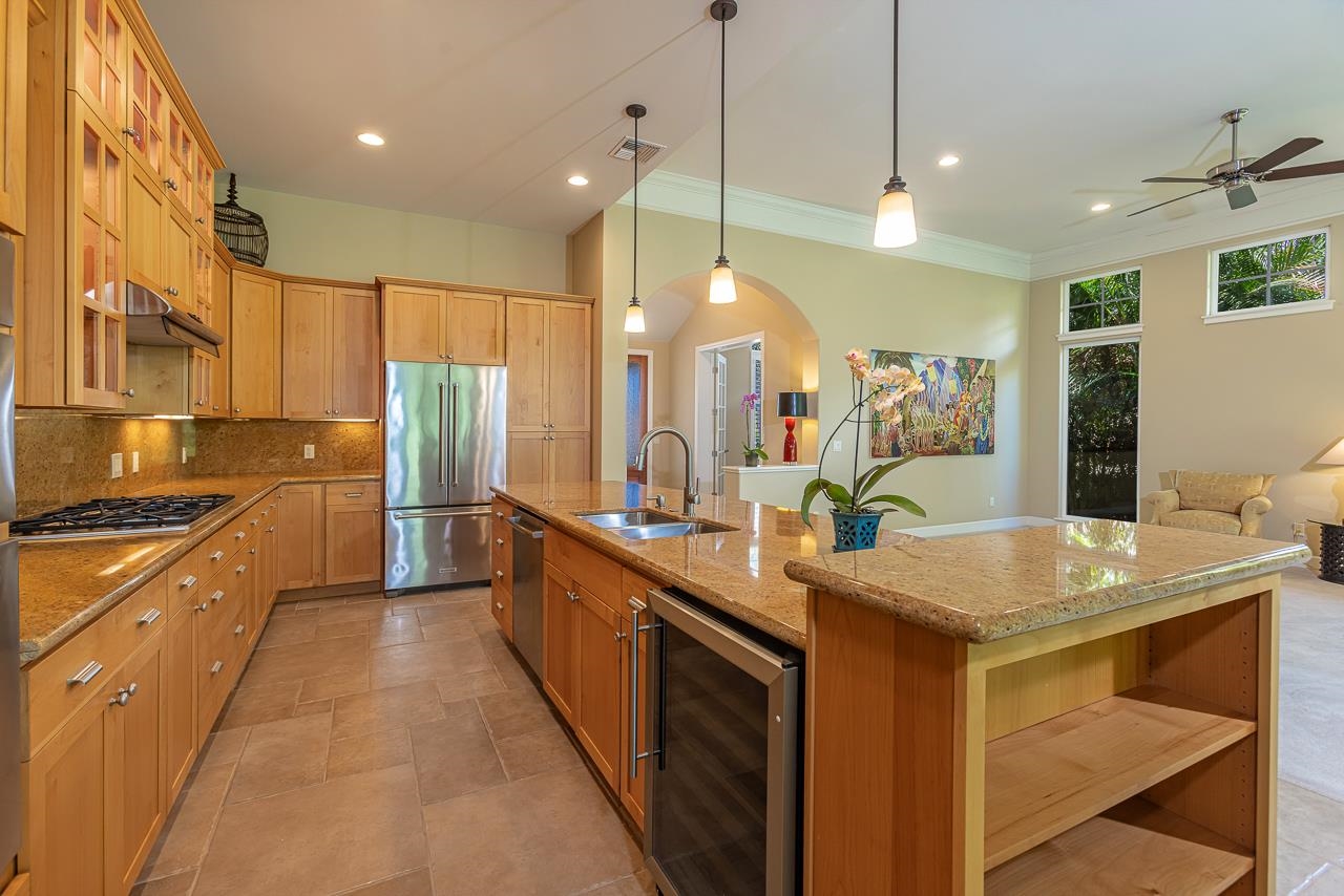 516 Hihimanu St 34