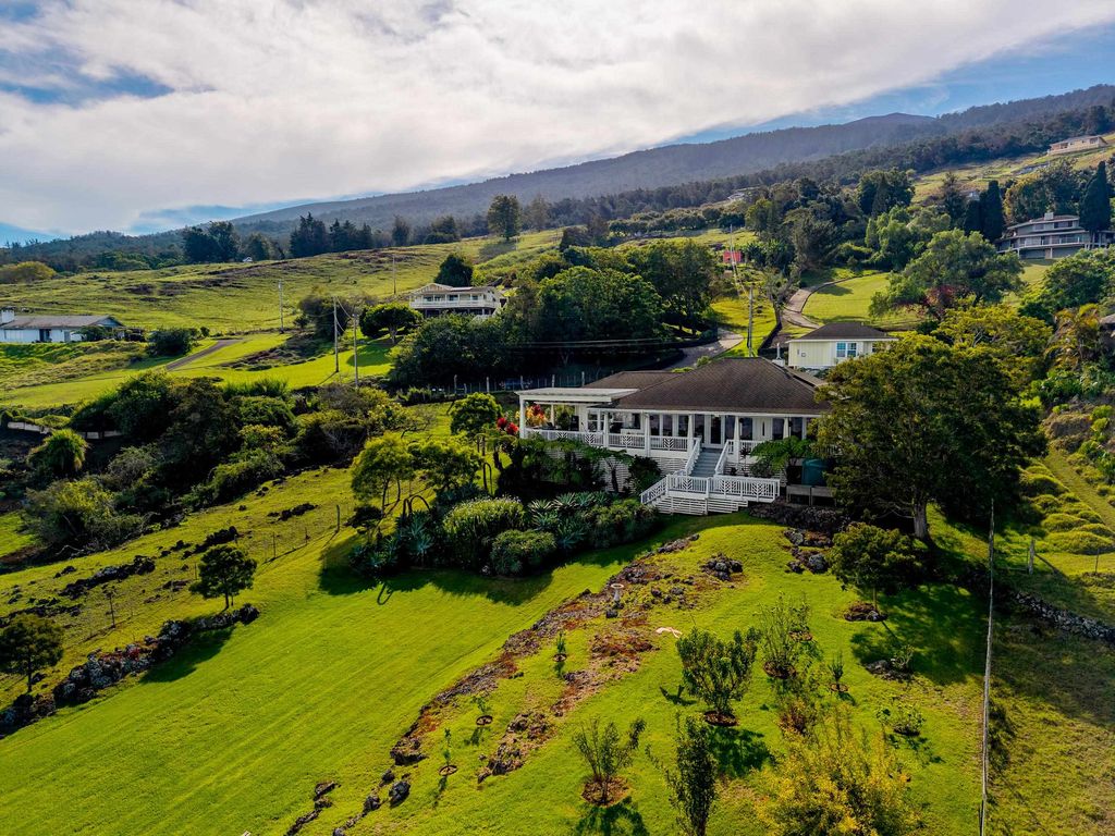 Photo of 980 Polipoli Rd, Kula, HI 96790 (MLS # 407343)