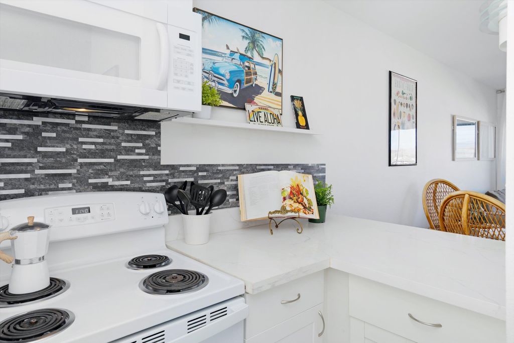 Photo of 1063 Lower Main St #207, Wailuku, HI 96793 (MLS # 407978)