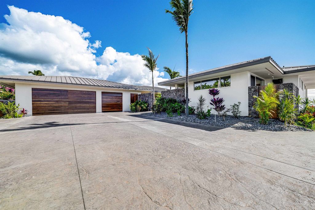 Photo of 467 Anapuni Loop, Lahaina, HI 96761 (MLS # 408049)