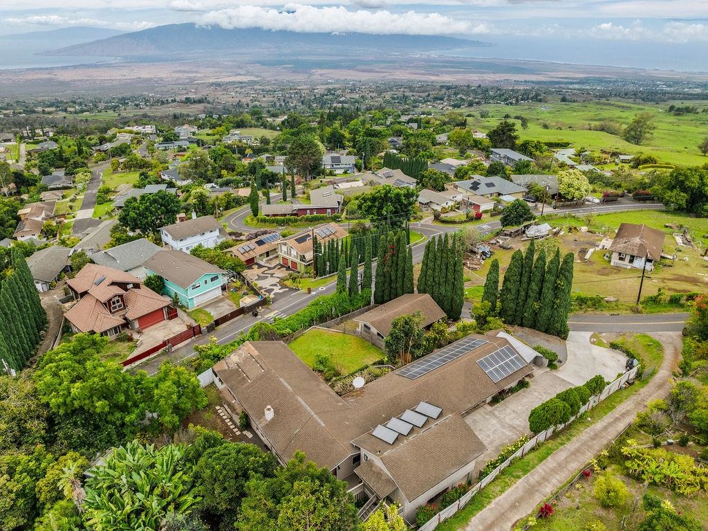 12 Upper Kimo Dr