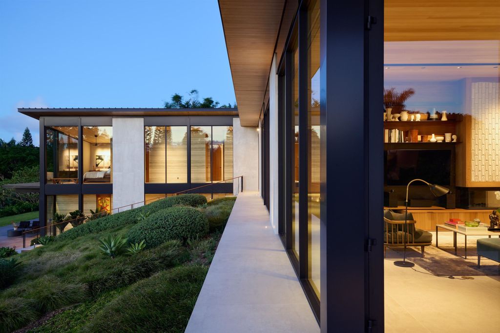 Photo of 1642 W Kuiaha Rd, Haiku, HI 96708 (MLS # 406606)