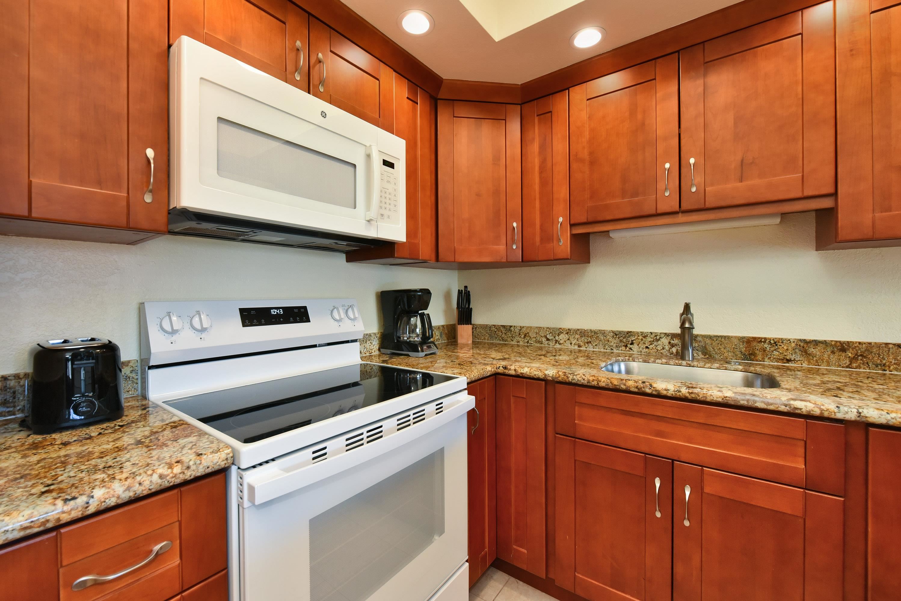 3445 Lower Honoapiilani Rd 450