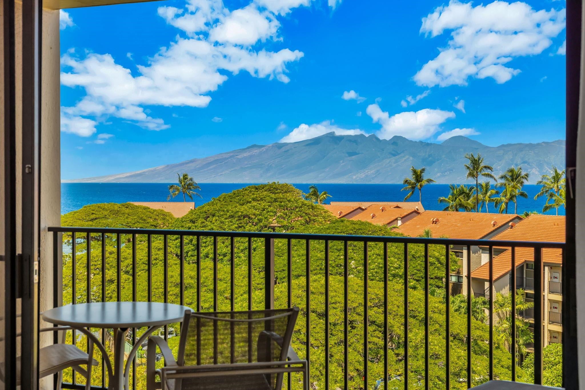 3445 Lower Honoapiilani Rd 738