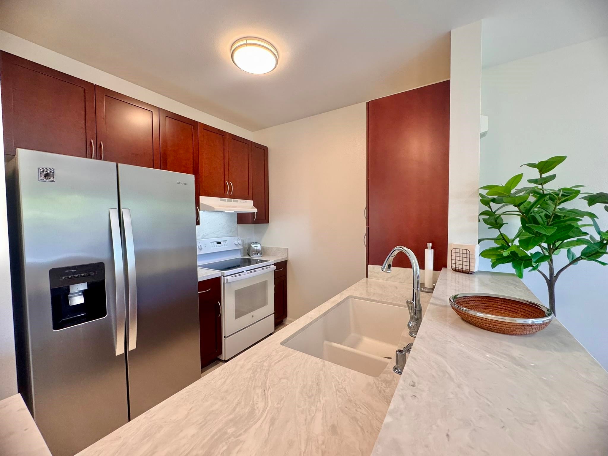210 Hooulu Ln 506