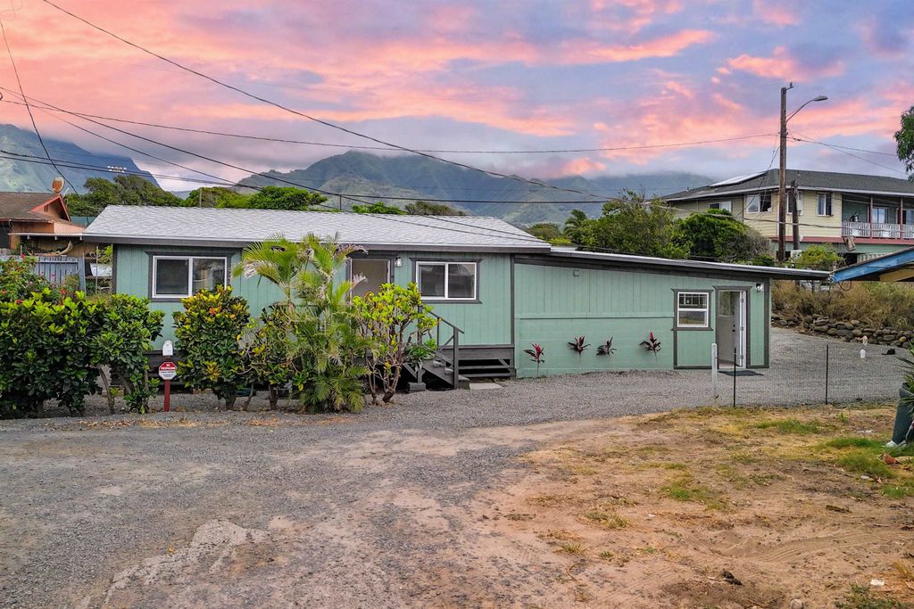 Photo of 223 Momi Pl, Wailuku, HI 96793 (MLS # 407892)
