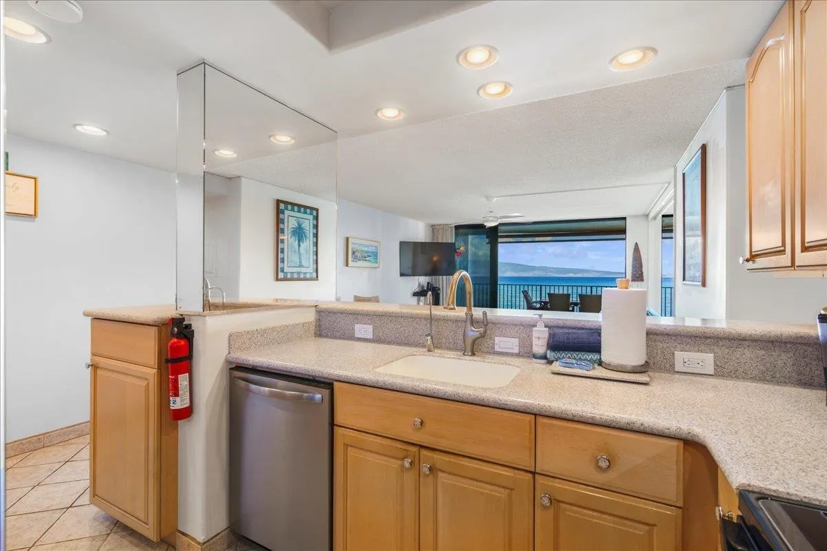 Lahaina, Hawaii 96761, United States, 2 Bedrooms Bedrooms, ,2 BathroomsBathrooms,Residential,Active,253813